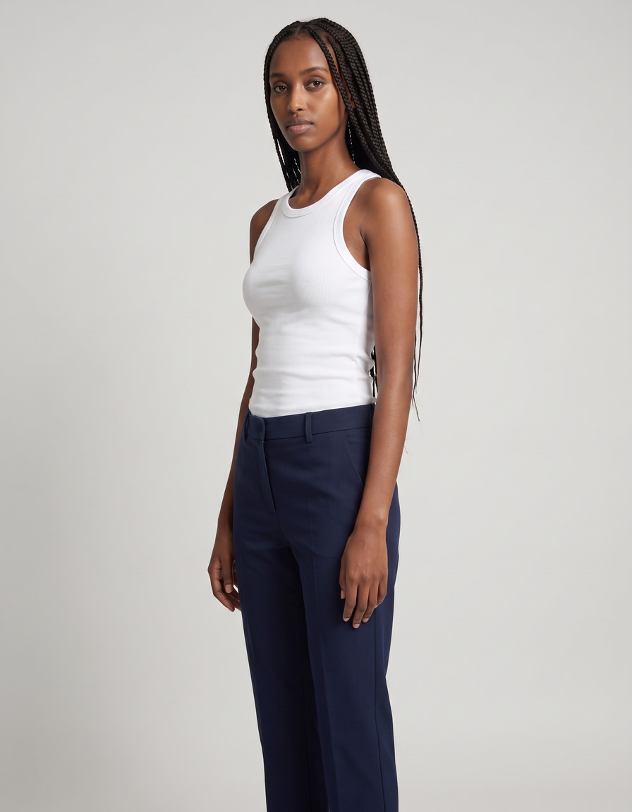 Hodan, AI fashion model — view 4