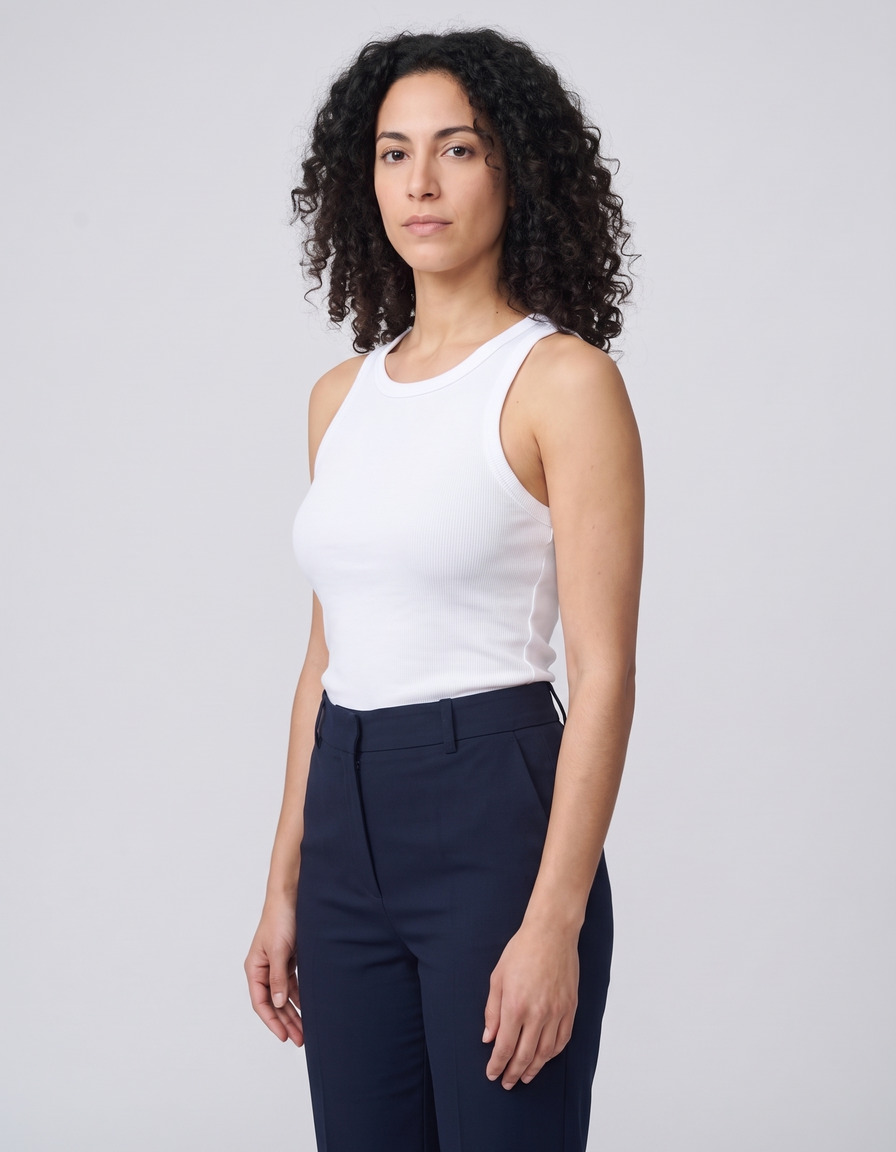 Valentina, AI fashion model — view 2