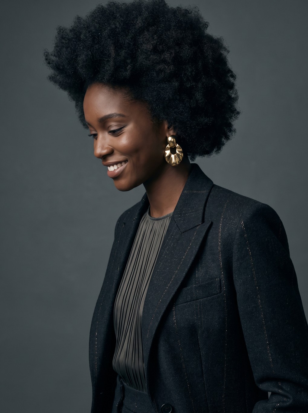 Zuri, AI fashion model — view 3